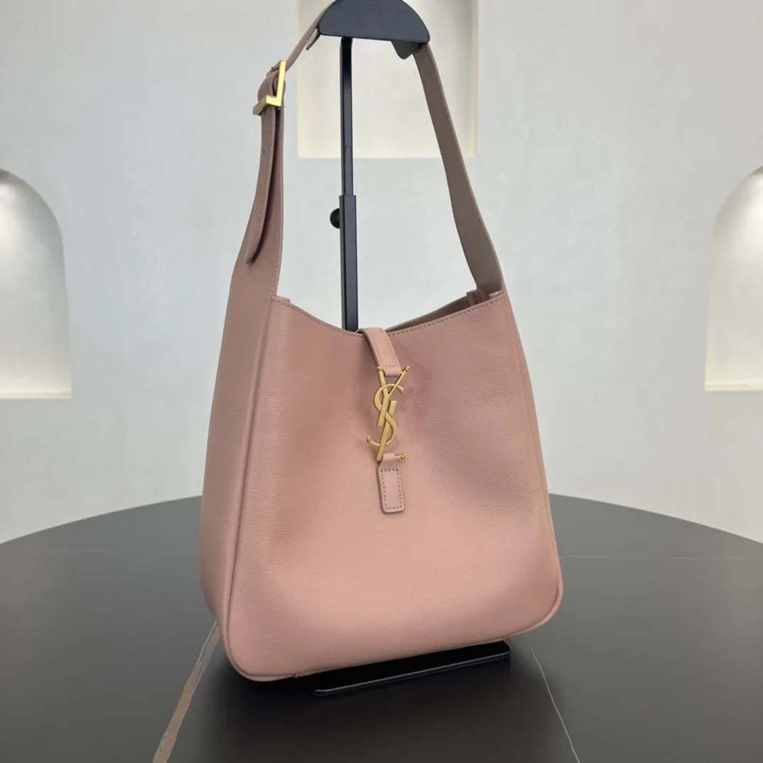 23CM CASSANDRE Pink Shoulder Stray Bag 713938