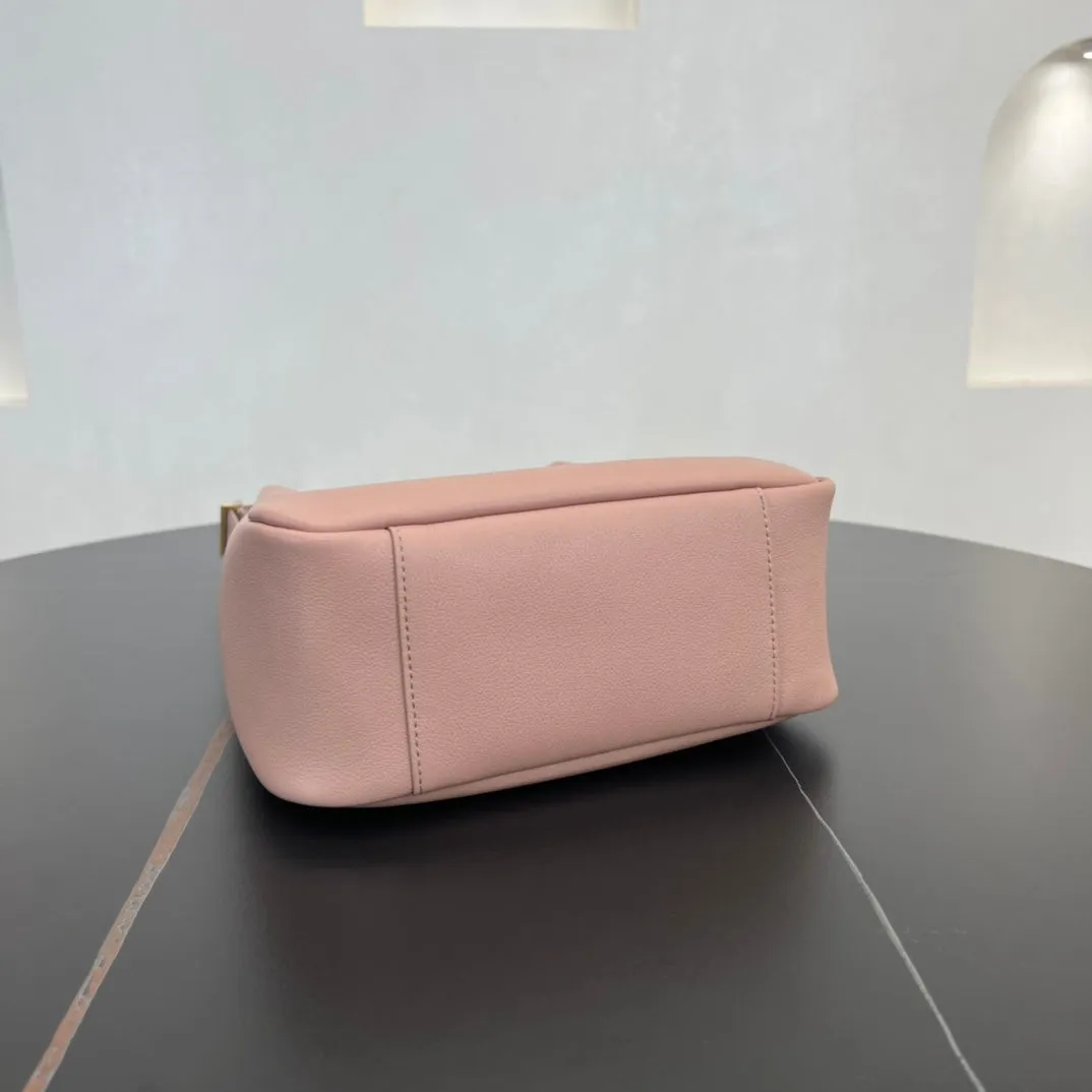 23CM CASSANDRE Pink Shoulder Stray Bag 713938