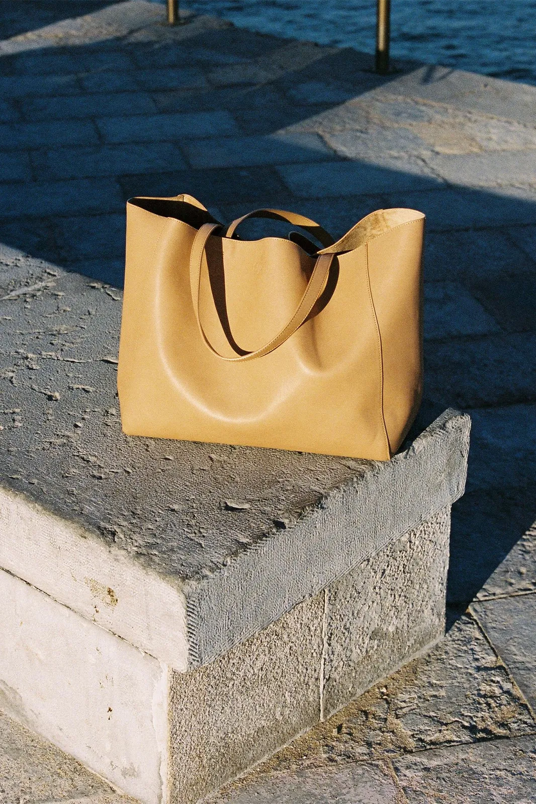 EVERYDAY SHOPPER - YACHT BAG CLASSIC BEIGE