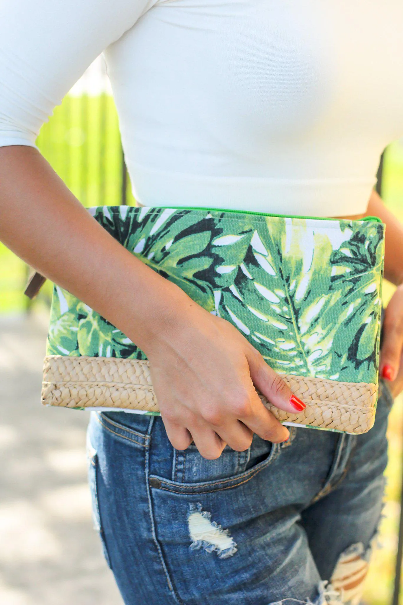 Tropical Leaf Clutch